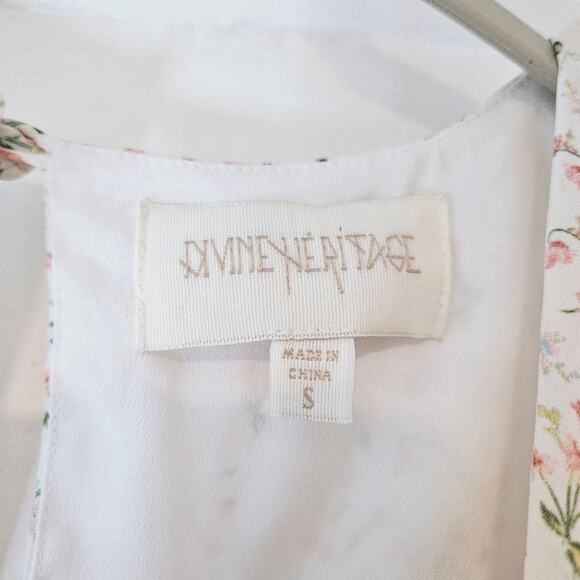 Divine Heritage Deep V-neck Floral Mini Dress - Picture 5 of 9